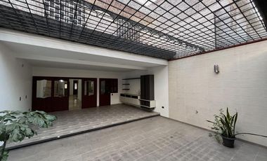 casa en venta en castellana. Cod V2757