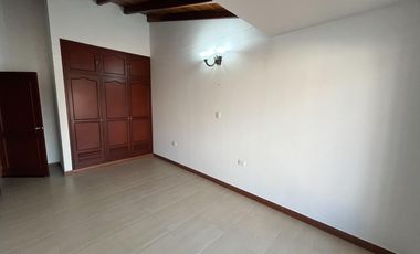 casa en venta en castellana. Cod V2757