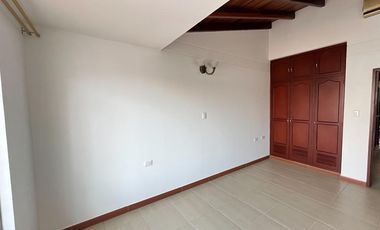 casa en venta en castellana. Cod V2757
