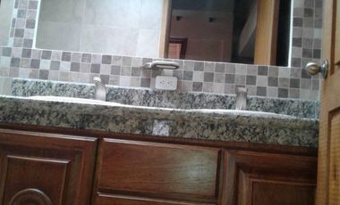 VENTA-Casa con Vista Al Lago Vía a Las Cochas en Guaranda/ Urbec 19URB057