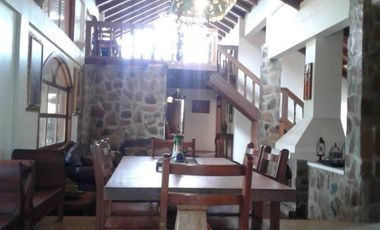 VENTA-Casa con Vista Al Lago Vía a Las Cochas en Guaranda/ Urbec 19URB057