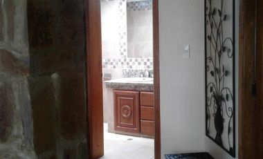VENTA-Casa con Vista Al Lago Vía a Las Cochas en Guaranda/ Urbec 19URB057