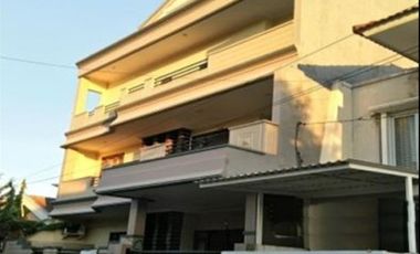 Jual Rumah Mewah 3 Lantai Siap Huni di kawasan Sutorejo Utara Kota Surabaya