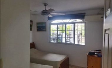 SE VENDE CASA CON PISCINA EN BRISAS DEL GOLF $275,000