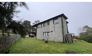 Casa 3 ambientes sobre el balcón del golf