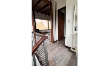 Casa 3 ambientes sobre el balcón del golf