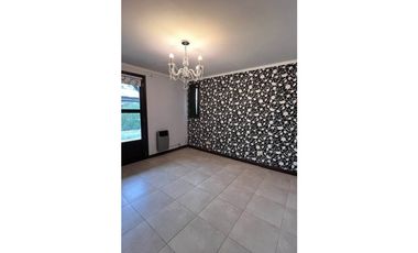 Casa 3 ambientes sobre el balcón del golf