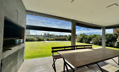 Casa en venta  y alquiler la Horqueta de Echeverría Canning