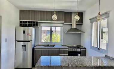Casa en venta  y alquiler la Horqueta de Echeverría Canning
