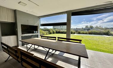 Casa en venta  y alquiler la Horqueta de Echeverría Canning
