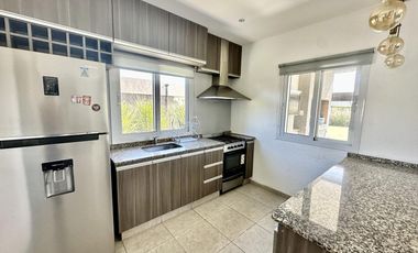 Casa en venta  y alquiler la Horqueta de Echeverría Canning