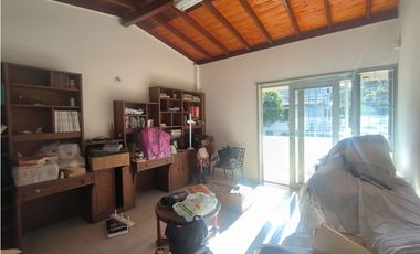 Casa Comercial en Arriendo Medellín Sector Los Colores