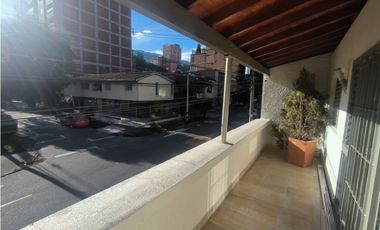 Casa Comercial en Arriendo Medellín Sector Los Colores