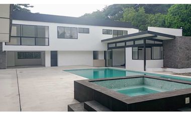 Finca moderna en Santa fe, Antioquia, Colombia.