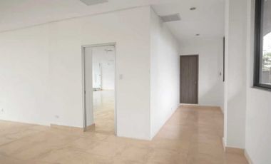 LOCAL COMERCIAL EN SAN FRANCISCO ROYAL BLUE PLAZA 91M2