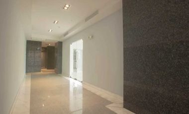 LOCAL COMERCIAL EN SAN FRANCISCO ROYAL BLUE PLAZA 91M2