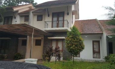 Rumah Di Sawangan, 2Lt, Cluster Wisma Belanda, Telaga Golf