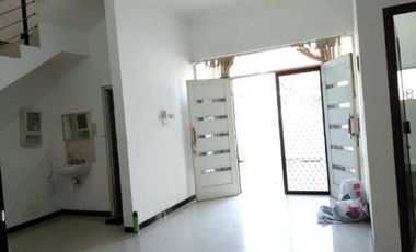 Rumah di Lebak Indah Town House-ahrbo/mitde