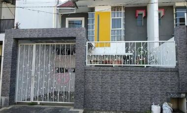 Rumah di Lebak Indah Town House-ahrbo/mitde