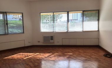 Spacious unit at Legaspi Parkview for lease