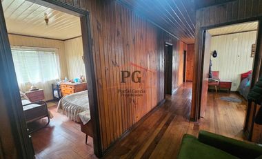 CASA CENTRAL CON AMPLIO SITIO EN PAILLACO