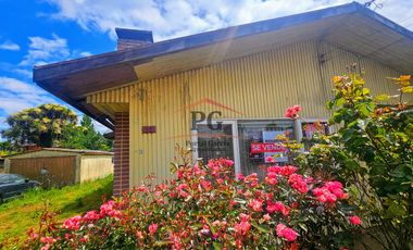 CASA CENTRAL CON AMPLIO SITIO EN PAILLACO