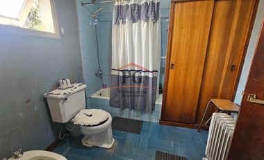 CASA CENTRAL CON AMPLIO SITIO EN PAILLACO