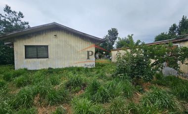 CASA CENTRAL CON AMPLIO SITIO EN PAILLACO