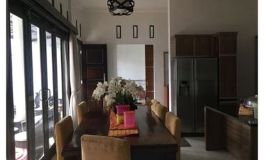RUMAH DI JL A YANI KEBUN KELING TELUK SEGARA KOTA BENGKULU
