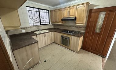 casa en arriendo/venta en el tabor. Cod V92818