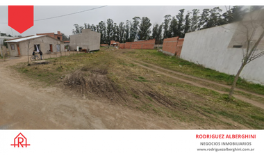 Terreno en venta! (Calle 12 e/ 43 y 45)