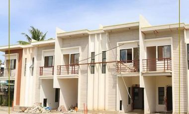 2 Car Garage 3Br Townhouse for Sale in Mactan, Breeza Coves