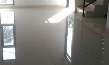 Rumah dijual murah mewah cantik rasa villa sejuk di Padasuka Cimeuyan