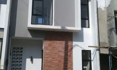 Rumah dijual murah mewah cantik rasa villa sejuk di Padasuka Cimeuyan