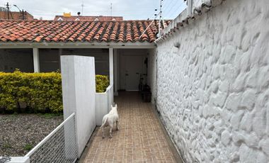 casa en arriendo en santa barbara oriental-usaquén. Cod A51981