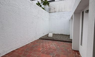 casa en arriendo en santa barbara oriental-usaquén. Cod A51981