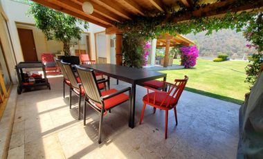 CASA EN VENTA, VALLE DE BRAVO