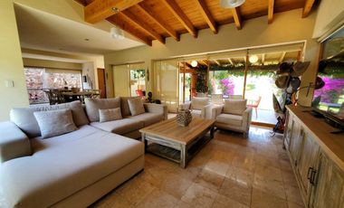 CASA EN VENTA, VALLE DE BRAVO