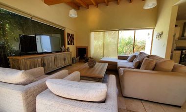 CASA EN VENTA, VALLE DE BRAVO