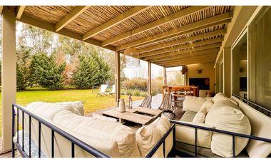 Casa cinco ambientes. Rumencó. Los Tilos. Venta.