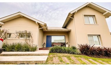 Casa cinco ambientes. Rumencó. Los Tilos. Venta.