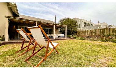 Casa cinco ambientes. Rumencó. Los Tilos. Venta.