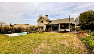 Casa cinco ambientes. Rumencó. Los Tilos. Venta.