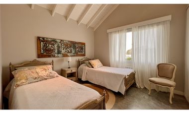 Casa cinco ambientes. Rumencó. Los Tilos. Venta.