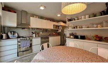 Casa cinco ambientes. Rumencó. Los Tilos. Venta.