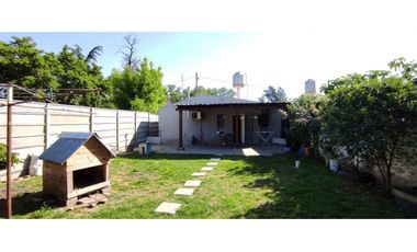 venta 2 casas en mismo terreno de 4 amb en paso del rey