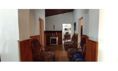 venta 2 casas en mismo terreno de 4 amb en paso del rey