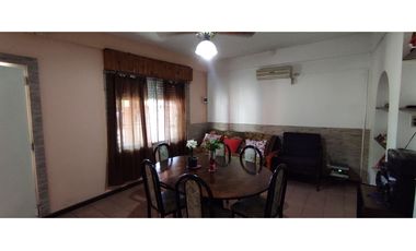 venta 2 casas en mismo terreno de 4 amb en paso del rey