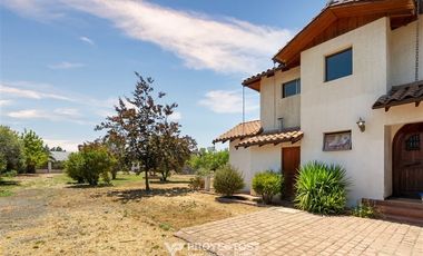Casa en venta de 4 dorm. en Rengo