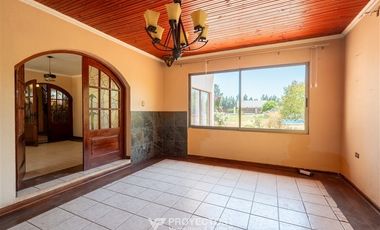 Casa en venta de 4 dorm. en Rengo